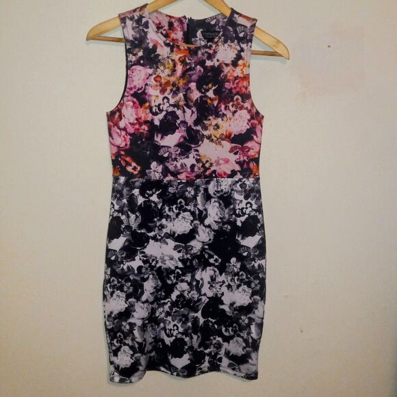 Topshop Sleeveless Scuba Bodycon Dress-Size 6-Photo Realistic Floral-Stretch - Picture 2 of 8